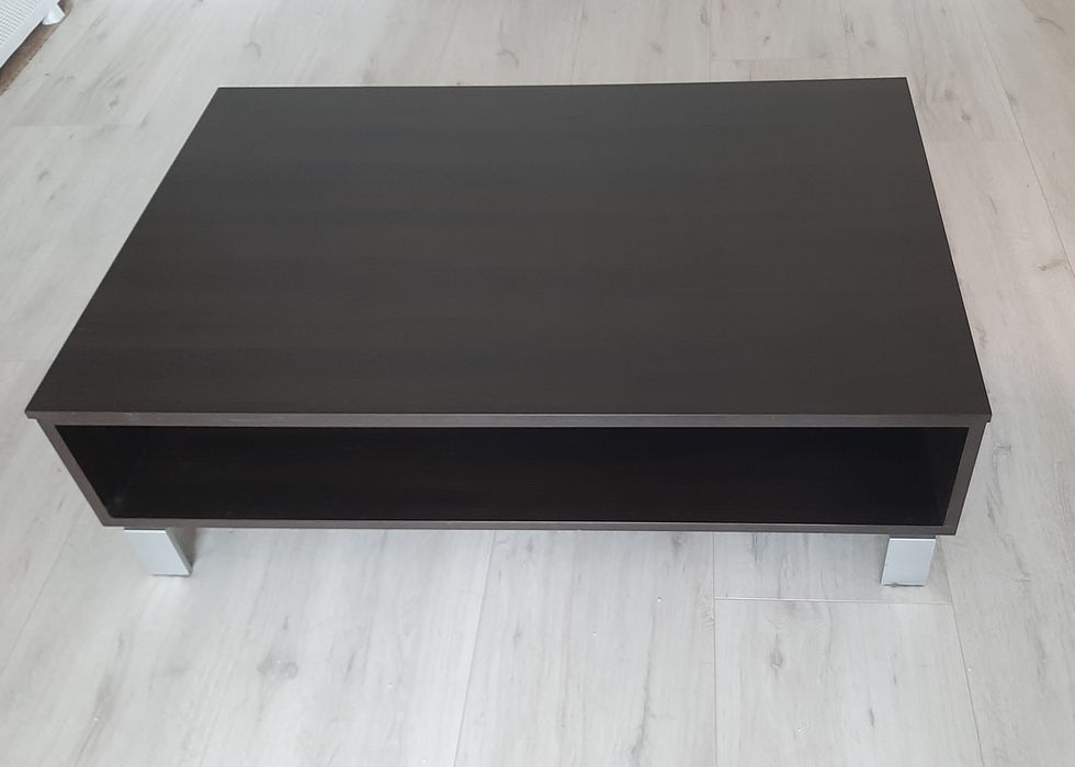 Журнальний столик