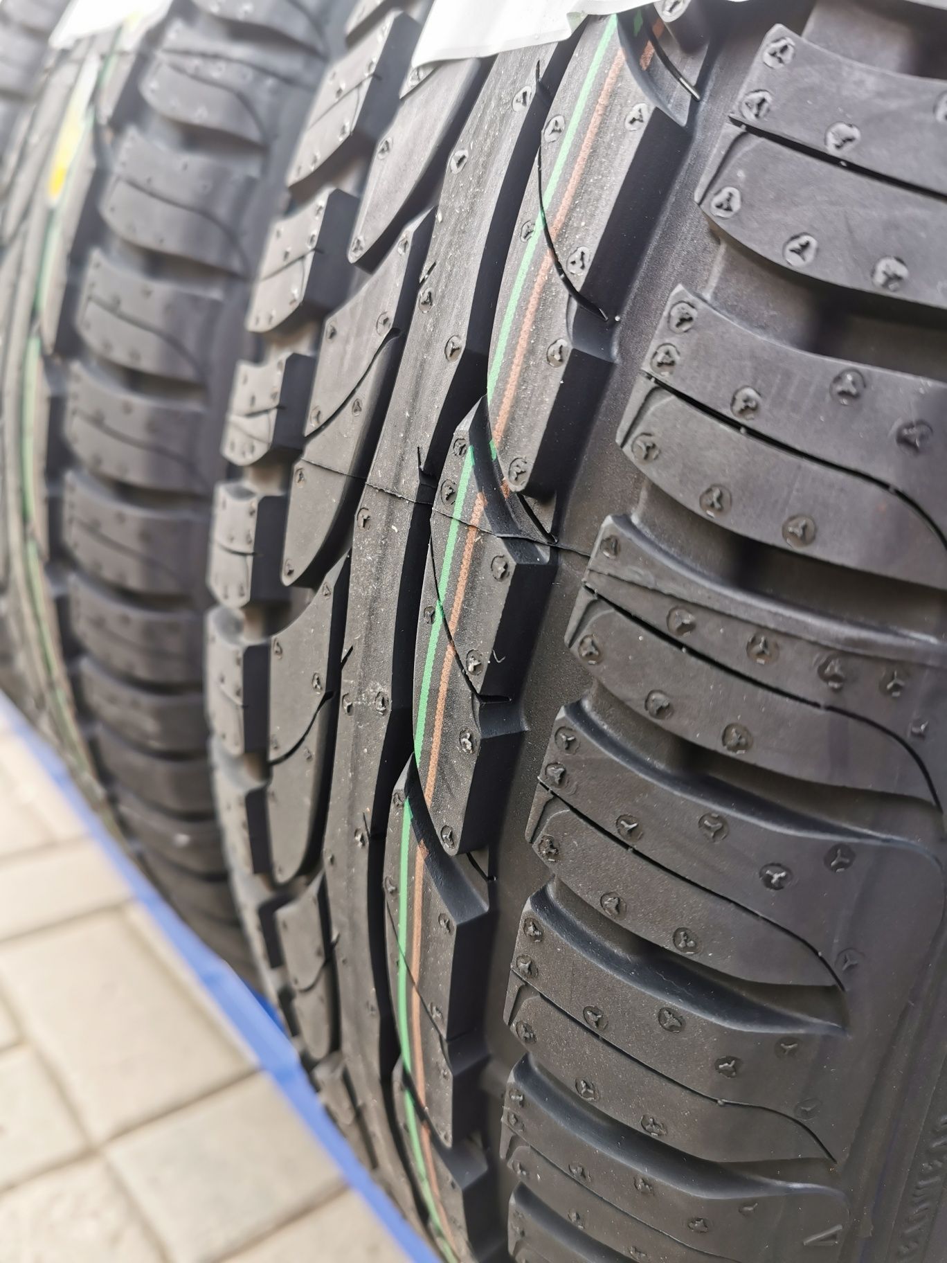 185/60r15 Dębica Presto HP