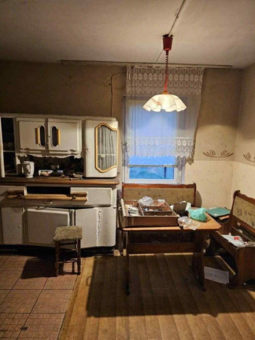 Kredens z czasow prl