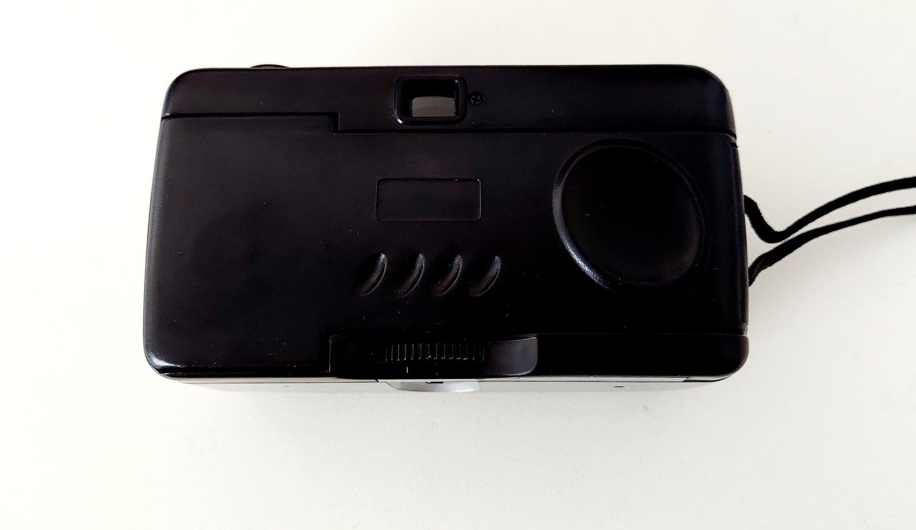 Aparat fotograficzny analogowy Charman M-102