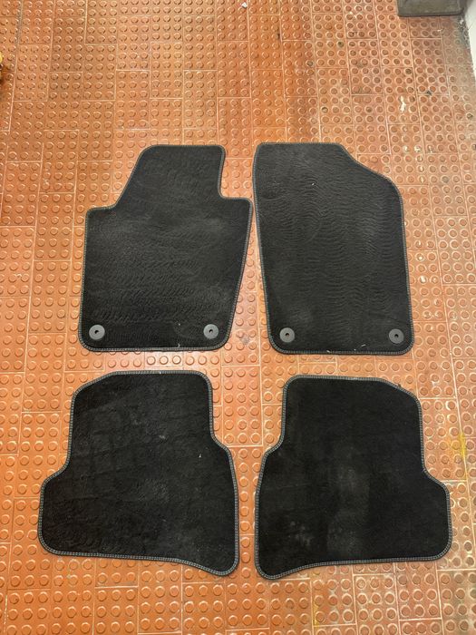Tapetes vw polo originais em bom estado