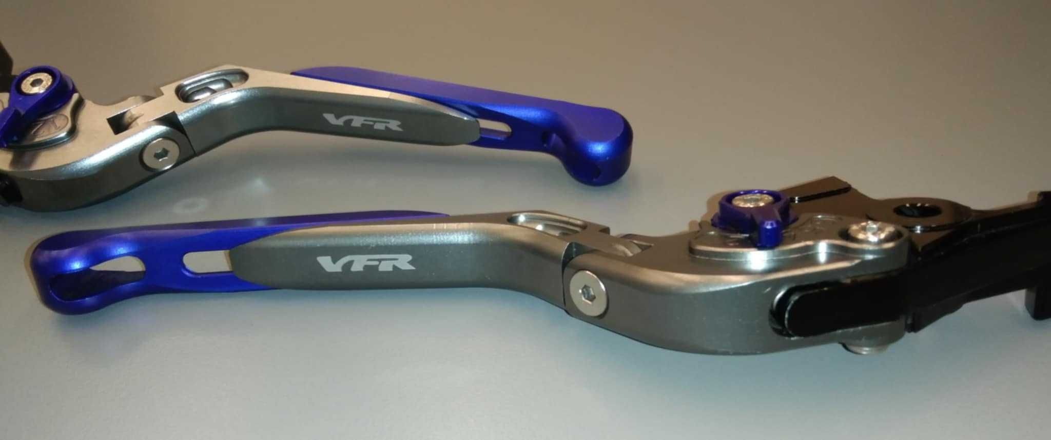 Klamki [aluminium] łamane/regulowane z emblematem VFR [stan bdb]