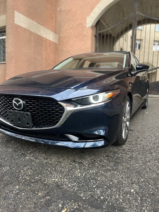 Мазда 3 Mazda 3 21 рік