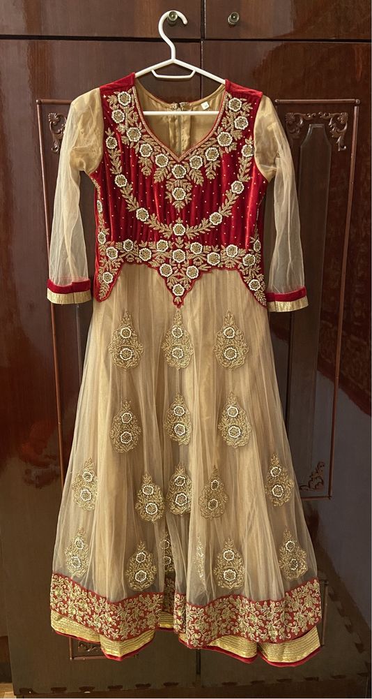 Индийский наряд, индийское платье, саре, платье для танцев