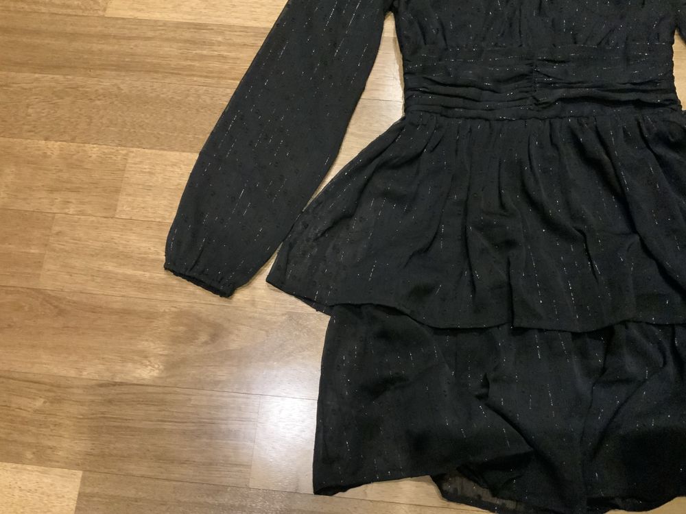 Czarna wyjściowa sukienka