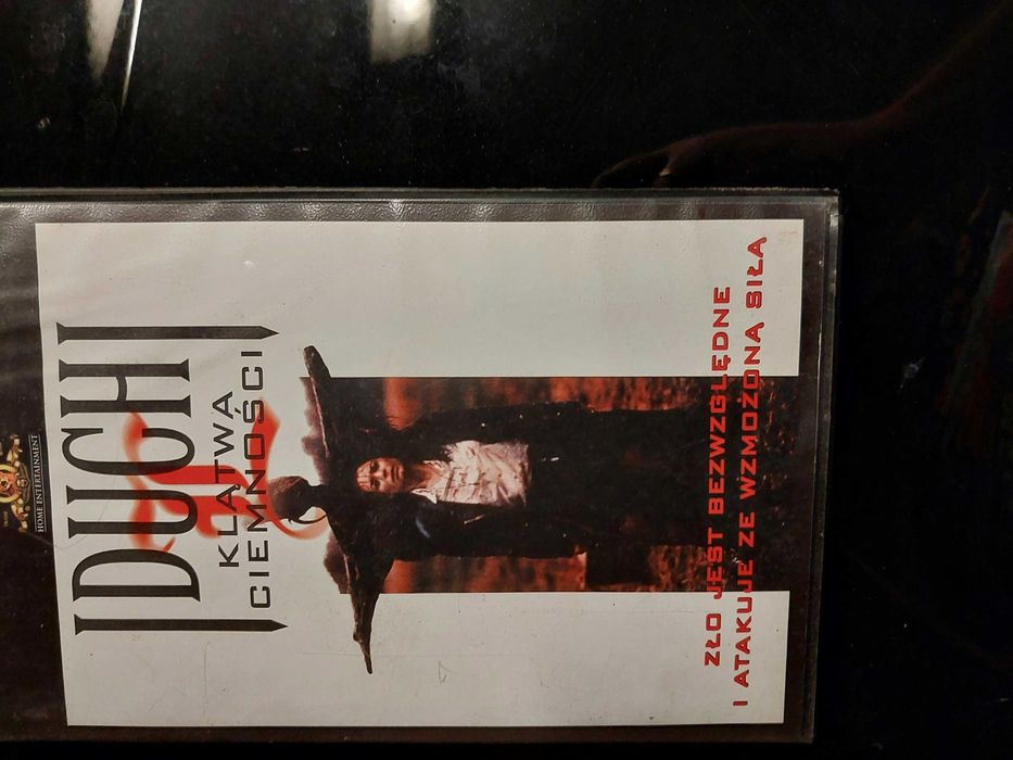 Duch. Klątwa ciemności, vhs