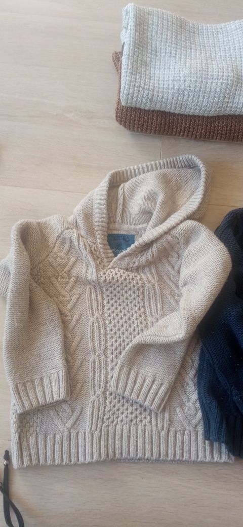 Dwa sweterki chłopięce Zara name it 56 lat