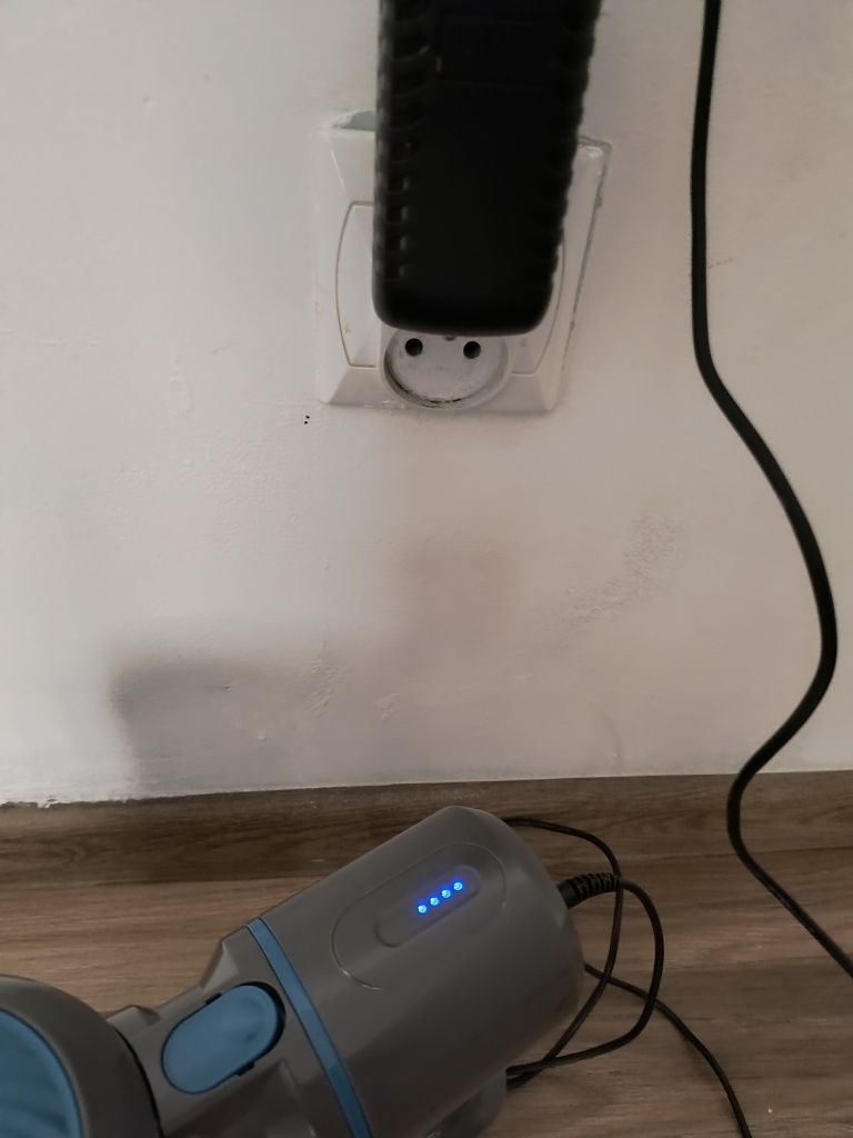 Odkurzacz Hoffen bezworkowy 2w1 bezprzewodowy model RVC-1321