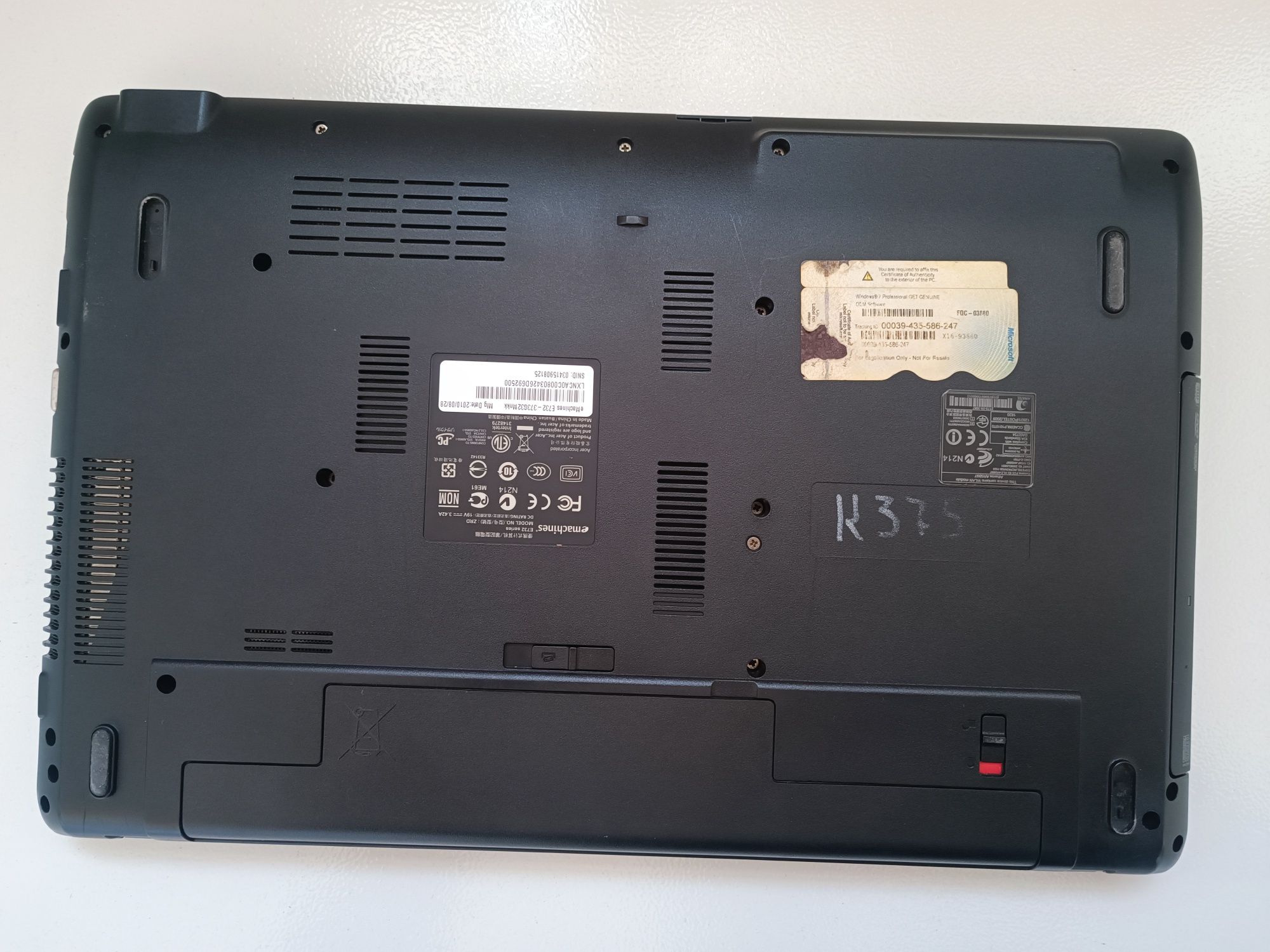 Ноутбук Acer eMachines E732 у гарному стані