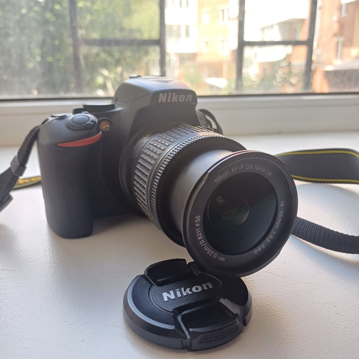 Продам Nikon D3500