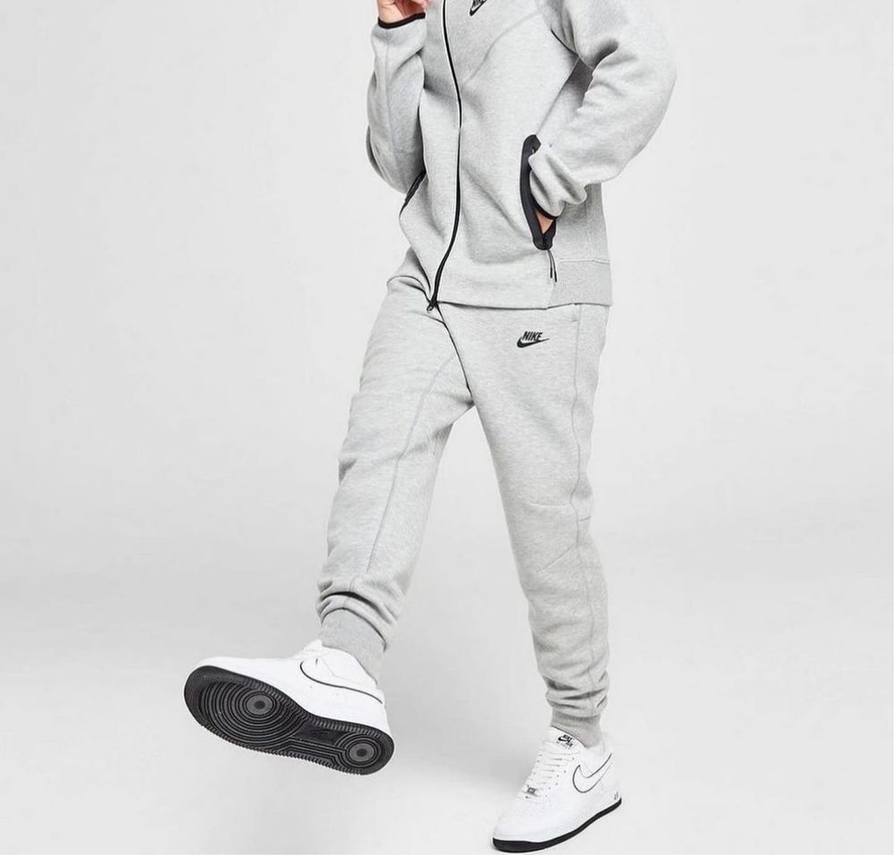 штани Nike Sportswear Tech Fleece Joggers FB8002-063