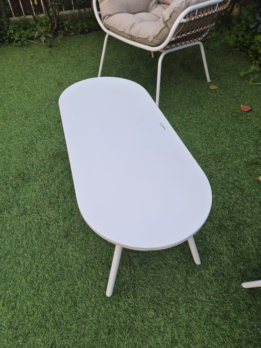 Conjunto de jardim em bom estado