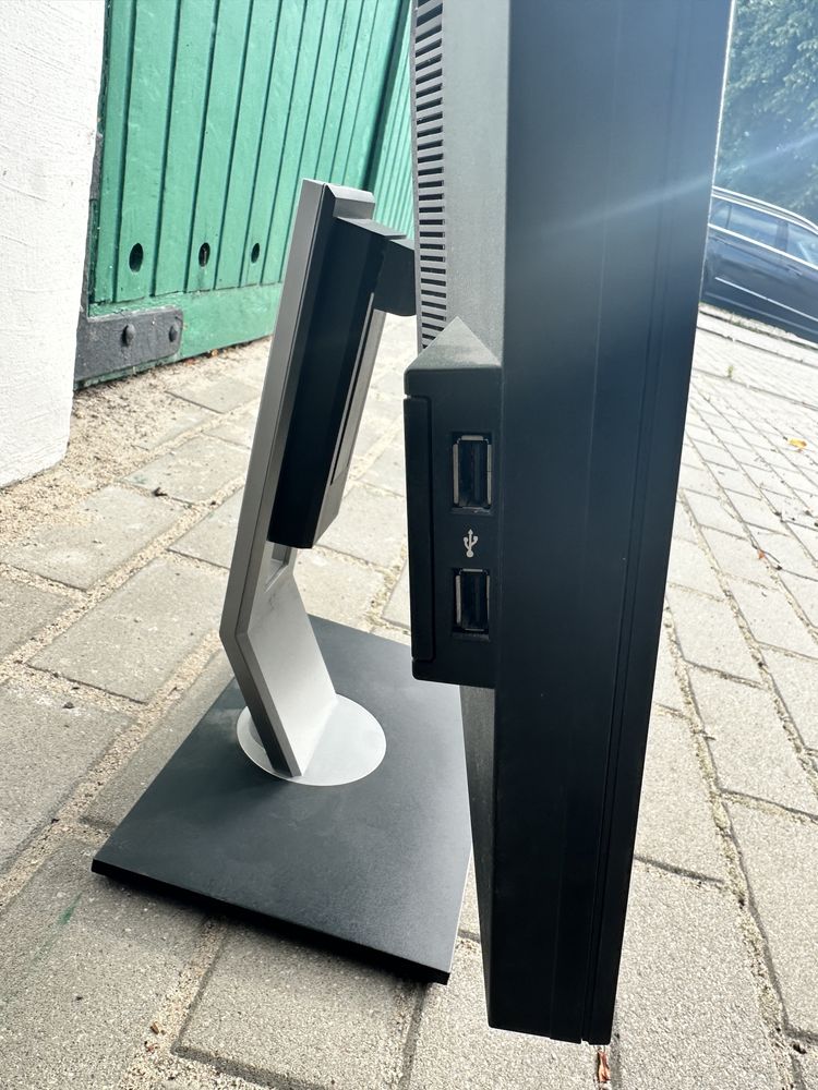 Monitor DELL po grafiku
