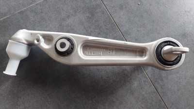 Важіль передній нижній поперечний Tesla Model Y Juniper 2188341-20-B