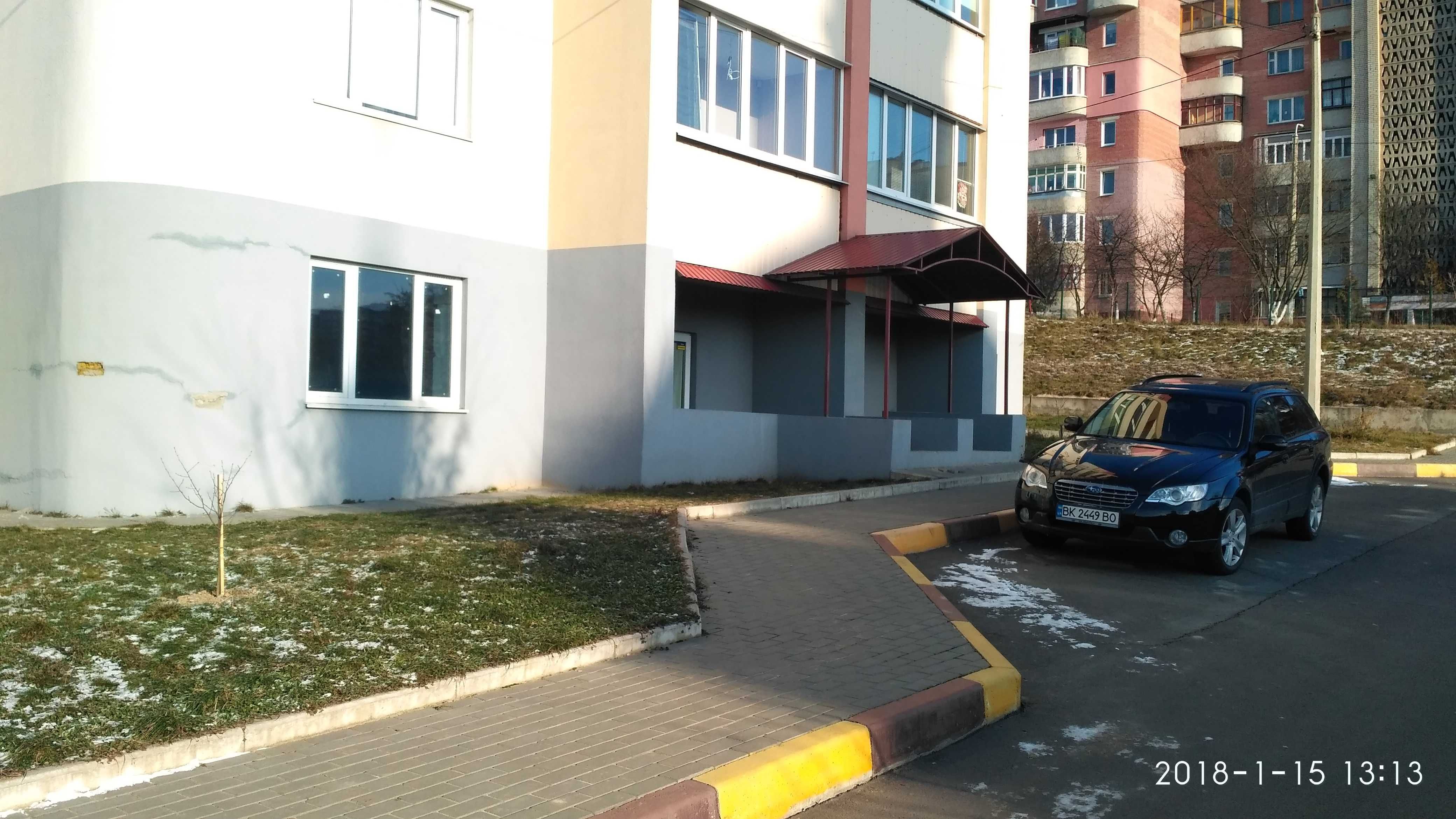 Оренда приміщення вільного призначенння (300 м.кв.) вул. Коновальця Є.