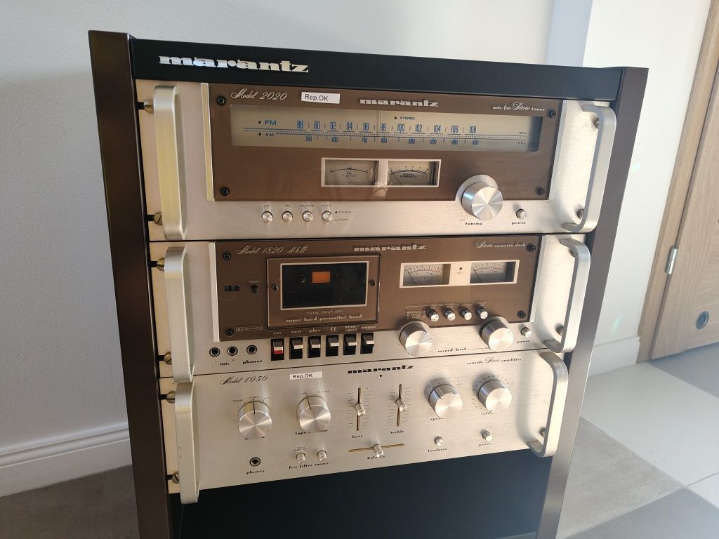 retro Marantz  1050 model 1820 model 2020 w oryginalnej szafce na kół