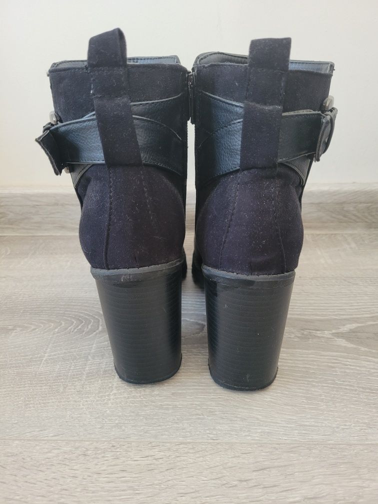 Botki czarne na obcasie New Look r.38