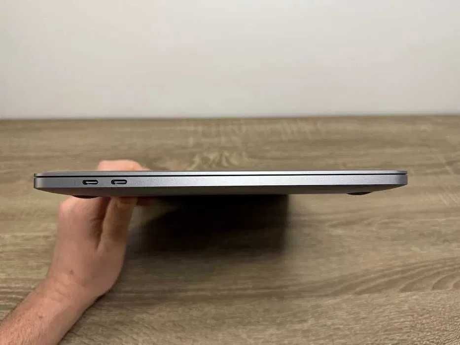 MacBook Pro M1 8/256 Space Gray