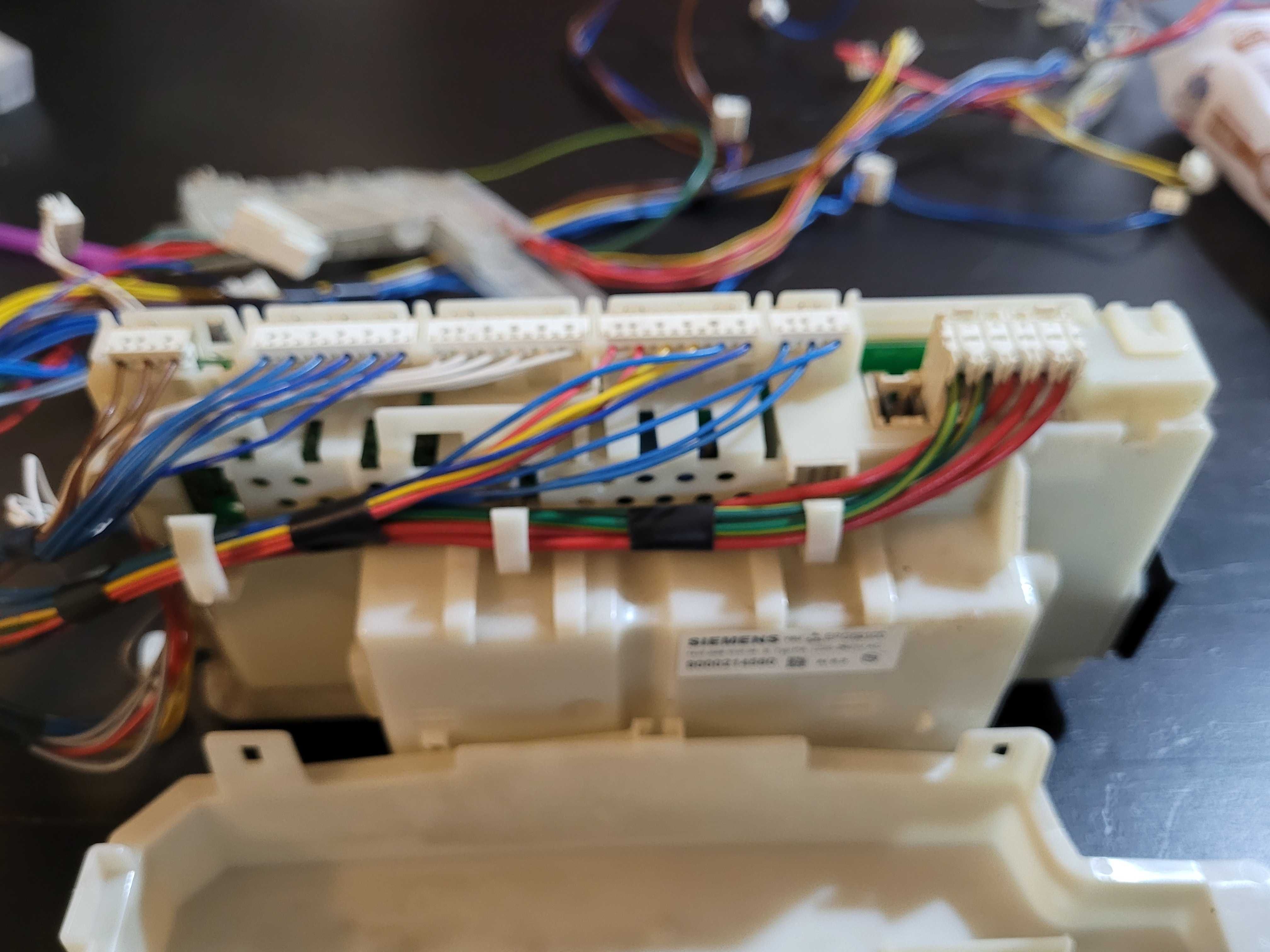 Moduł sterujący programator zmywarki Bosch SMV40M00EU + wiązka kabli