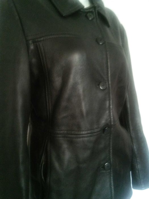 Czarna klasyczna skorzana kurtka r.40