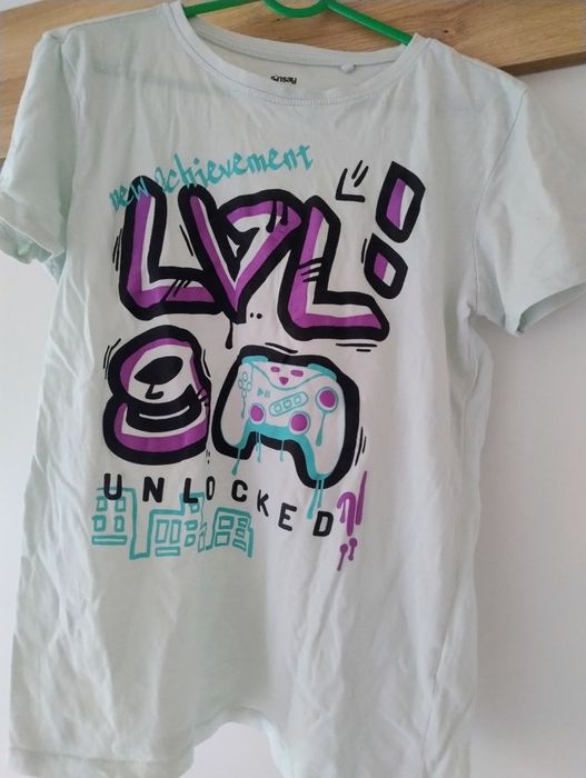 T-shirt 134 Sinsay