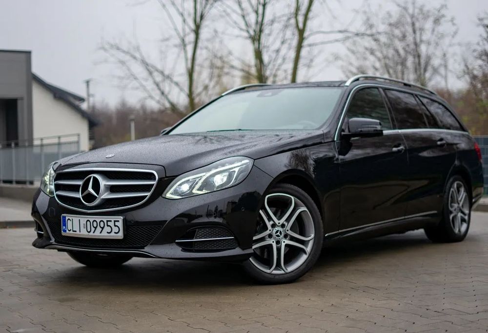 Mercedes-Benz Klasa E E300h Bogata wersja Niski Przebieg Bezwypadkowy Osoba Prywatna