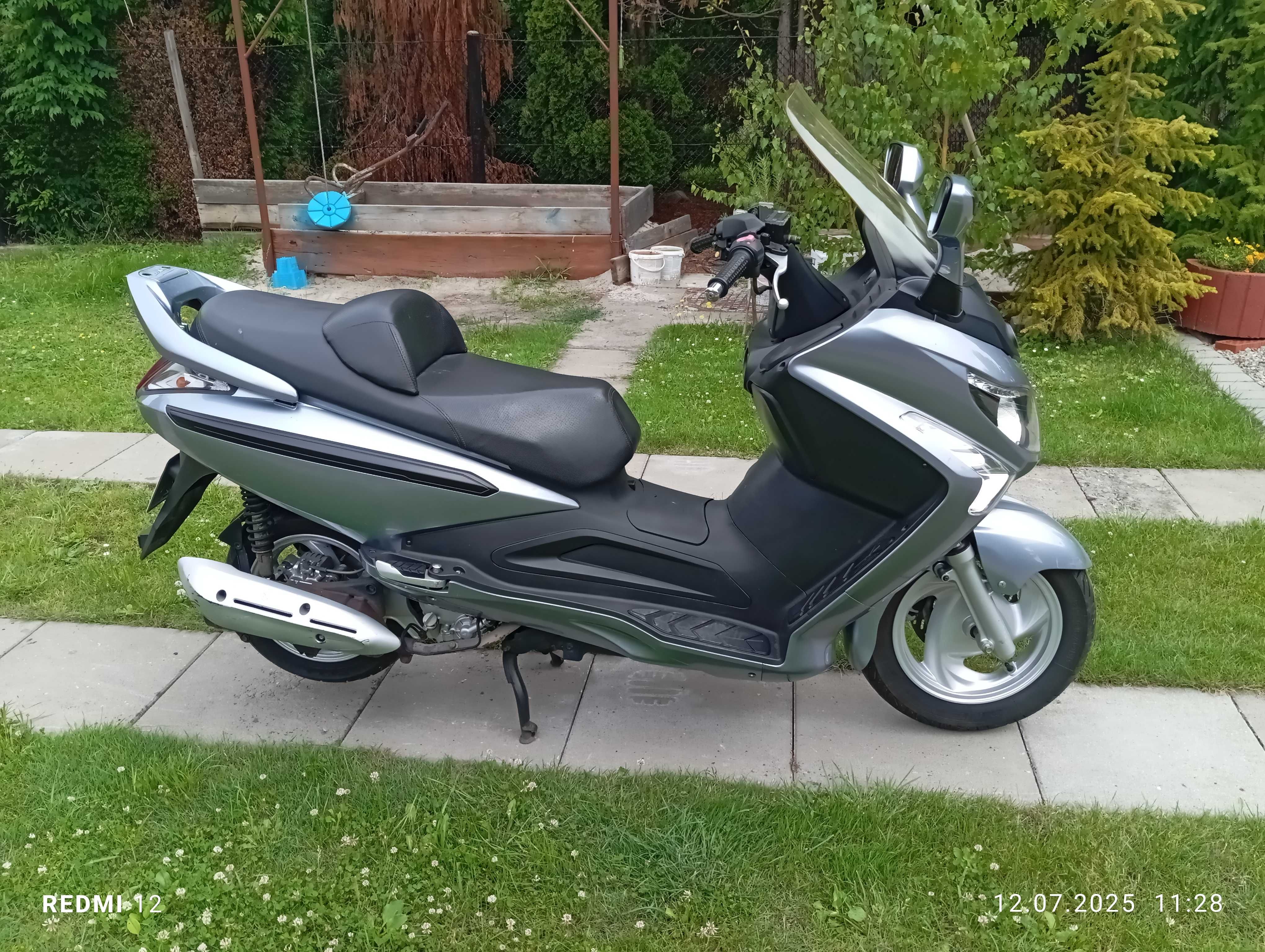 Skuter 125 Sym GTS 125