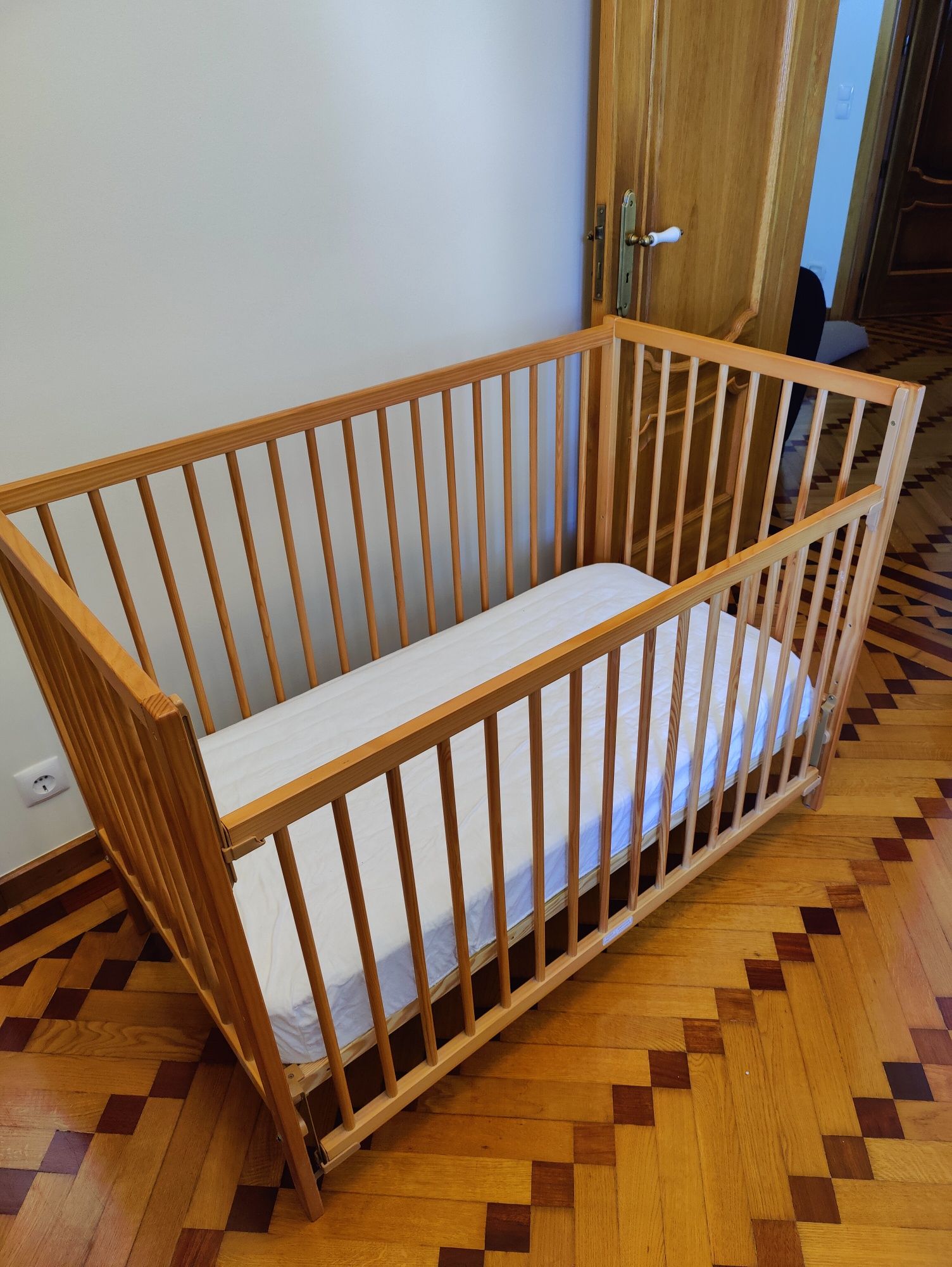 Berço com colchão