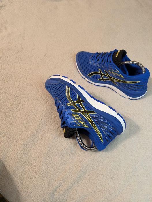 Кросівки asics 38 розмір 23.5-24 см