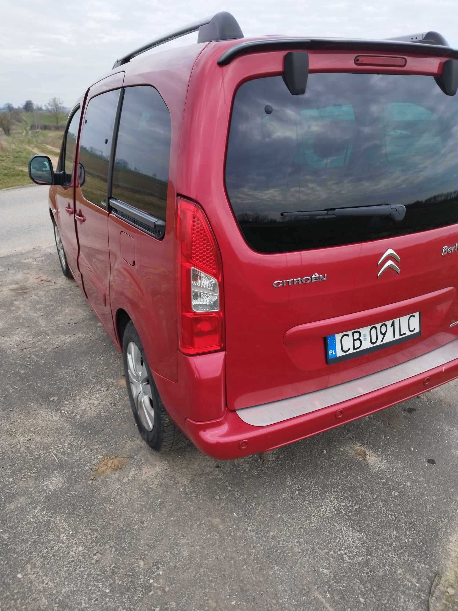 Samochód Citroen Berlingo mulispace  nawigacja Webasto