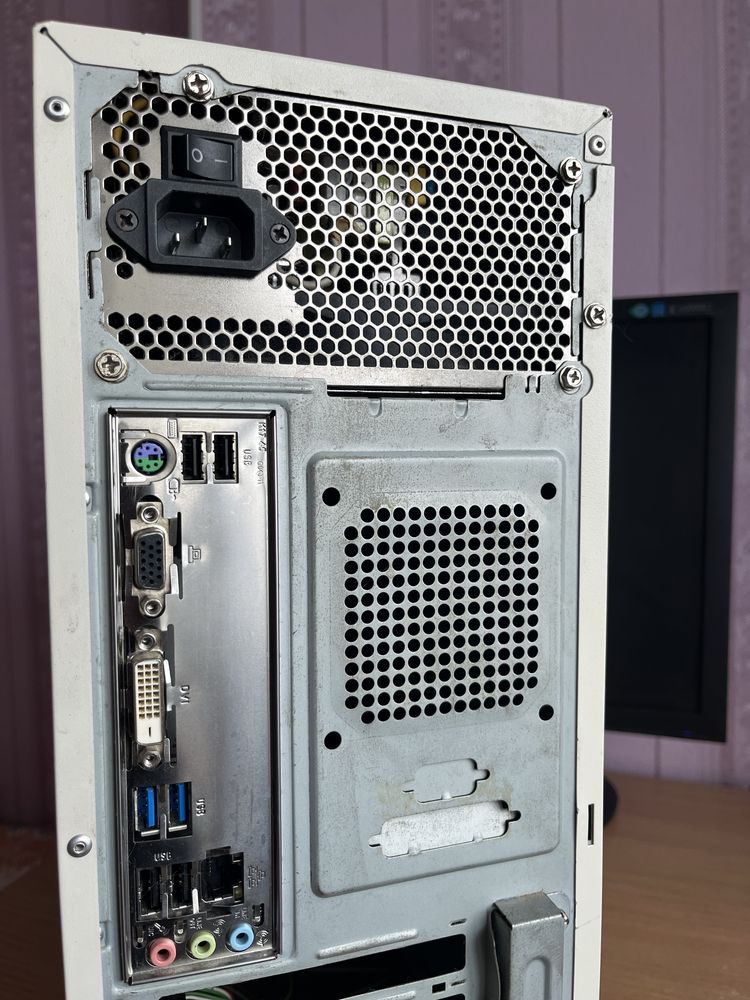 Стаціонарний ПК з жорстким диском на 500 Gb