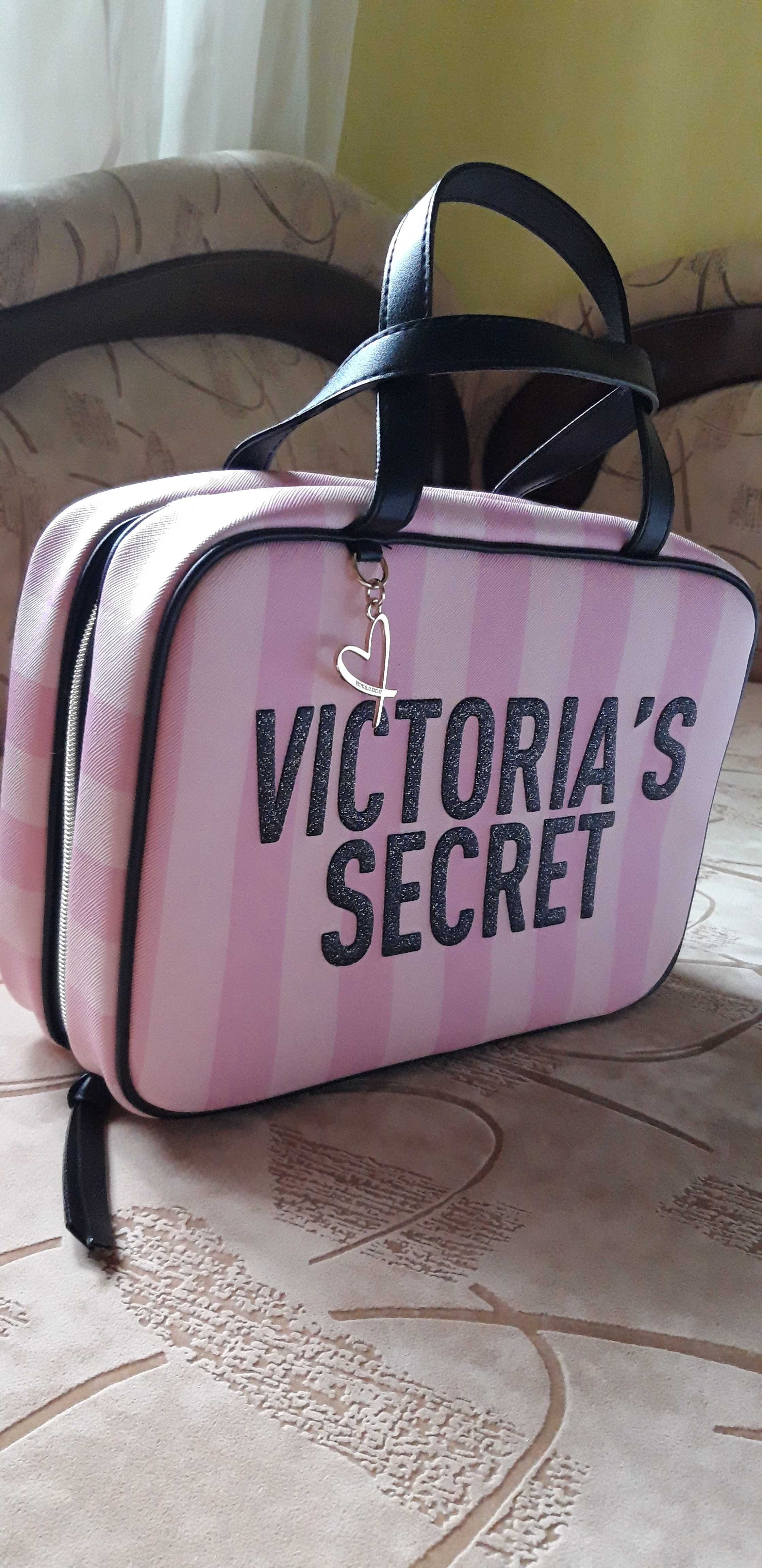 Сумочка, дорожный кейс Victoria's Secret, Италия