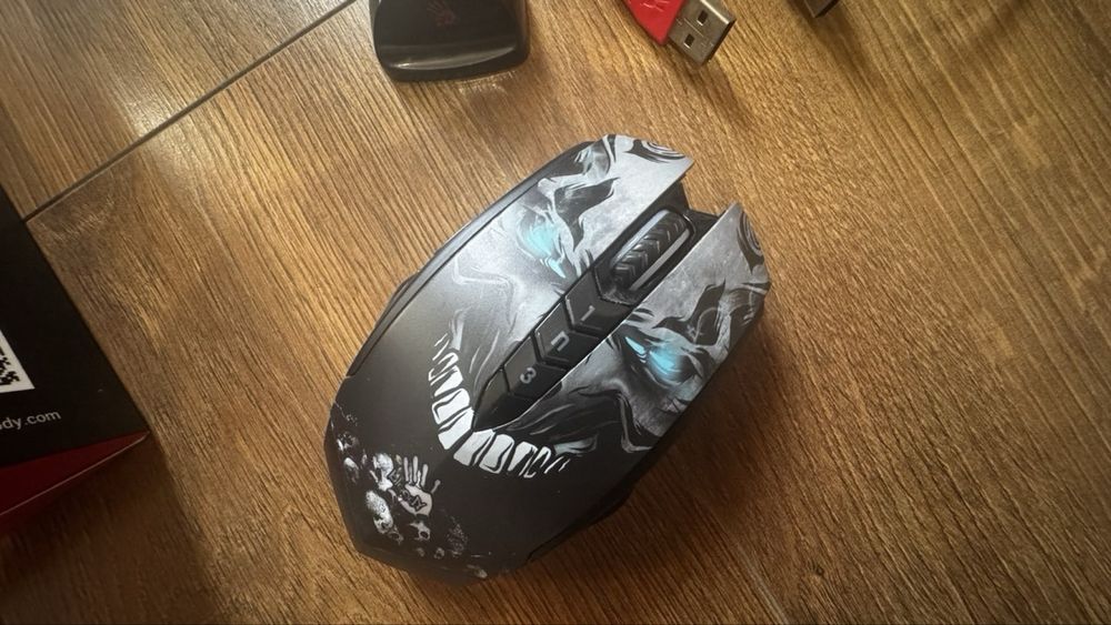 Продам геймерсеую мышку bloody r80