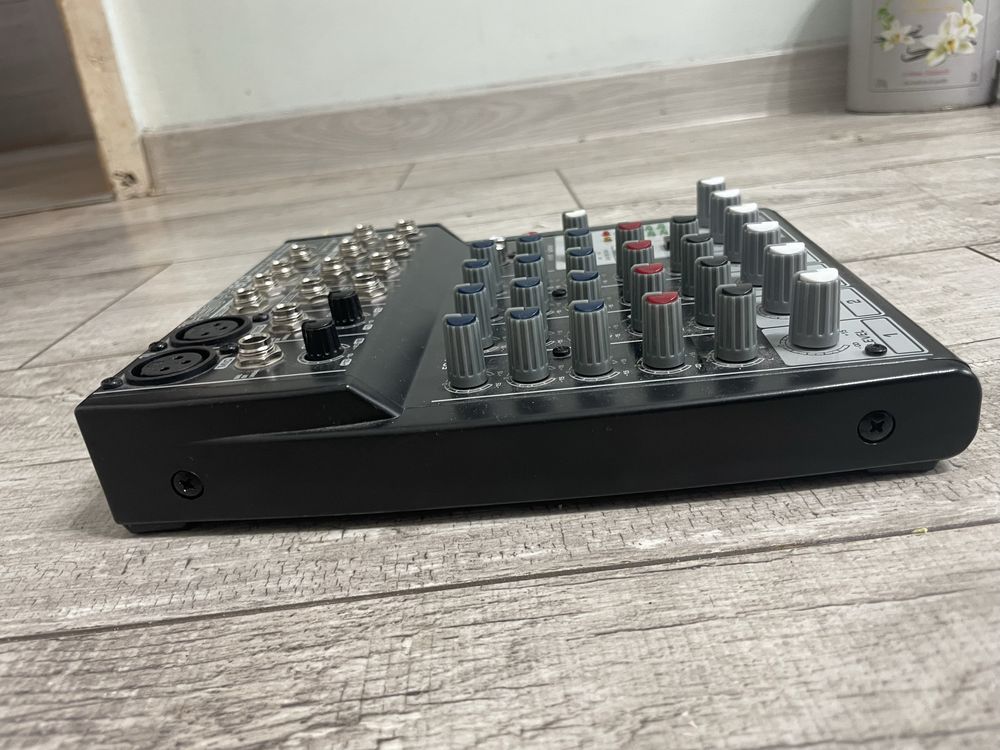 Mikser XENYX 802