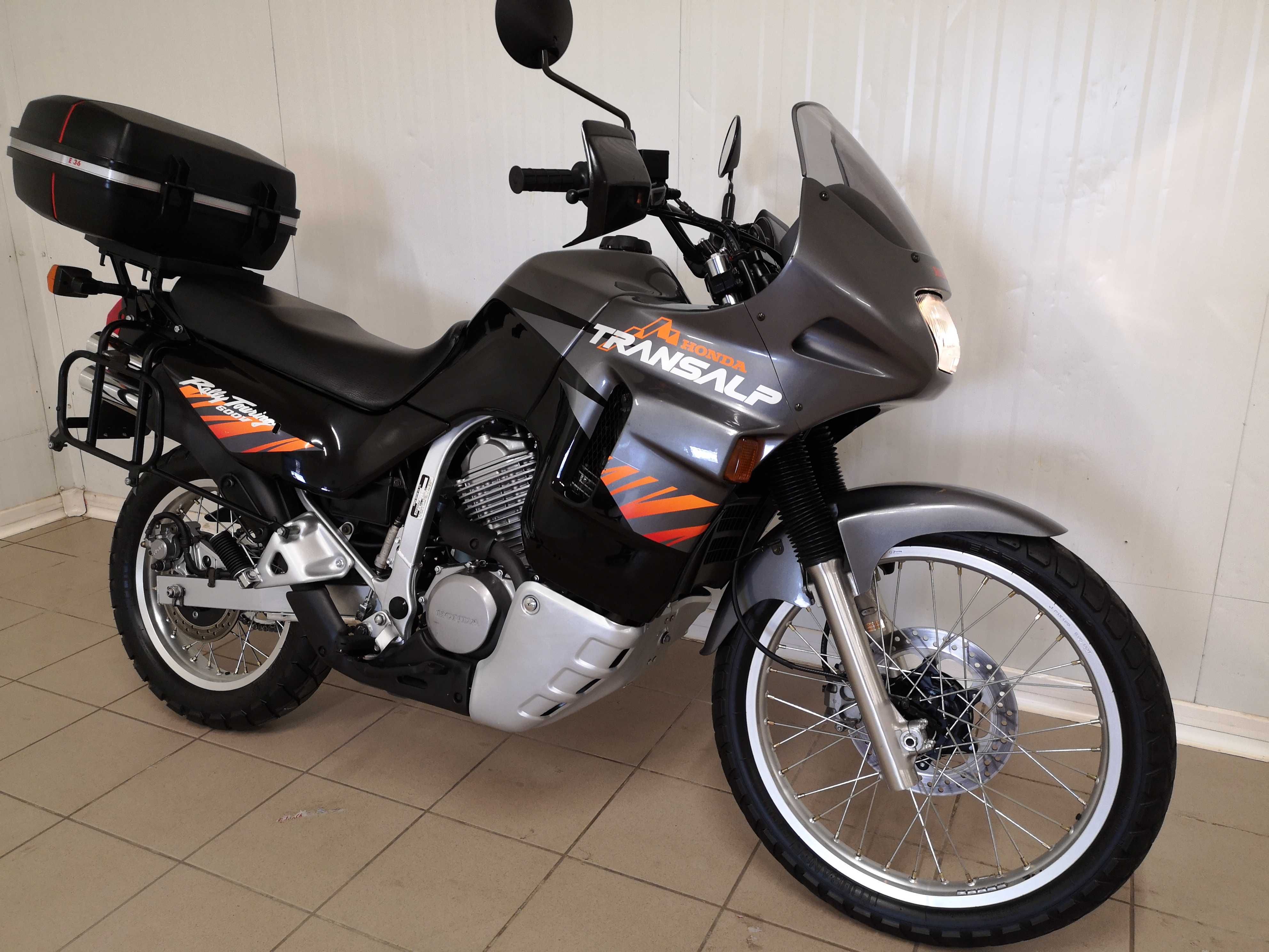 Honda  XL 600 V Transalp  z Niemiec  Tylko 024000 km !!!  Jak NOWY !
