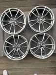 Felgi OEM Pretoria Srebrne 5x112 19” 8J et50 Golf 7R GTI + dystanse
