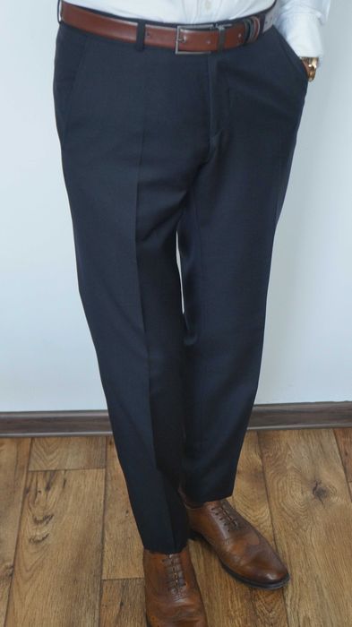 Spodnie Nowe Vesari Slim Rozmiary 176/78 i 182/86 Kolor Granat Głęboki