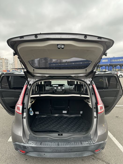 Renault Scenic 3 2011