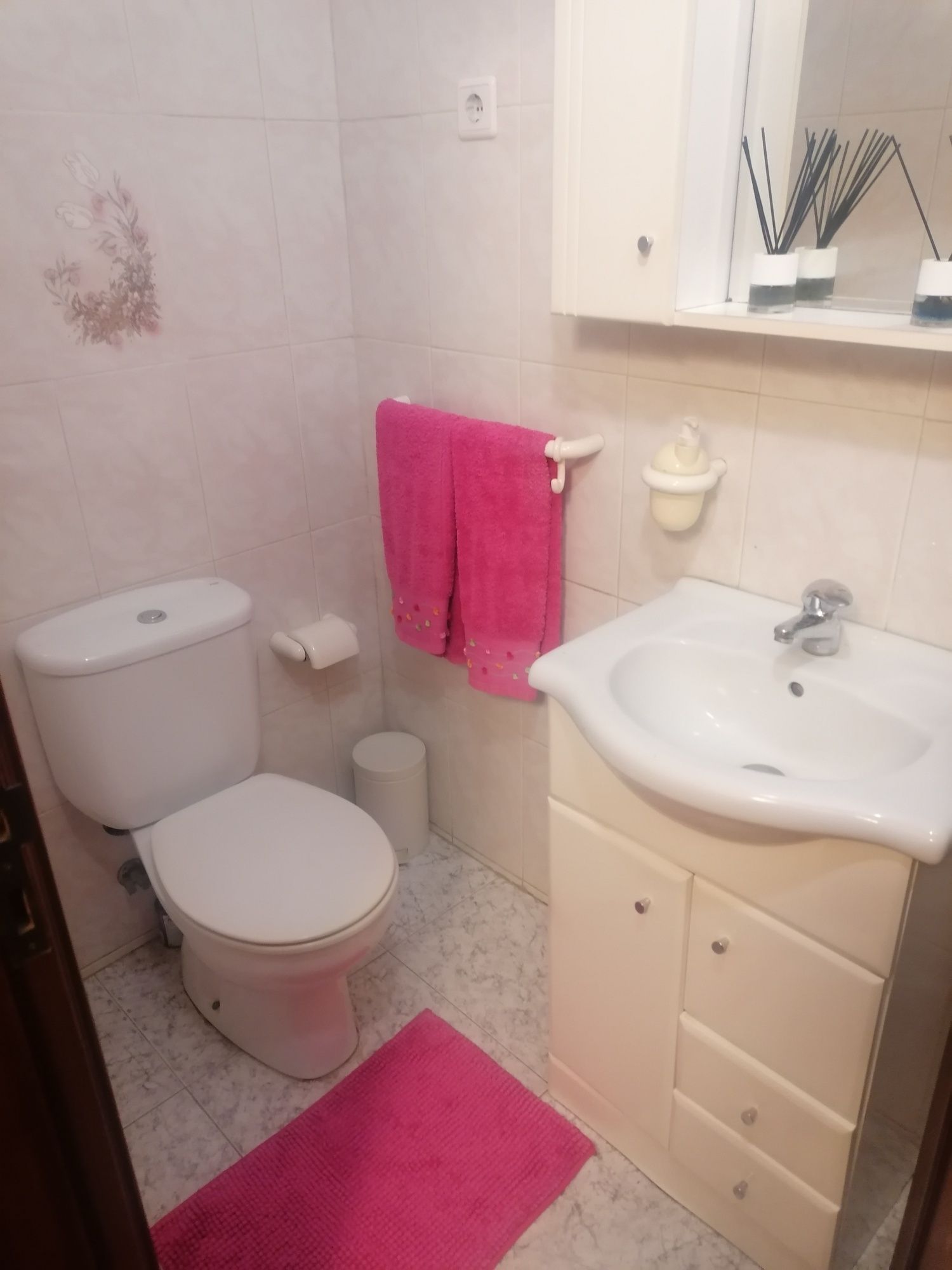 Aluga-se  Quarto em  RIO TINTO