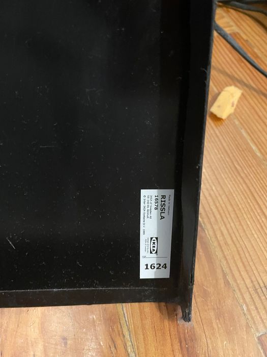 Placa metálica preta