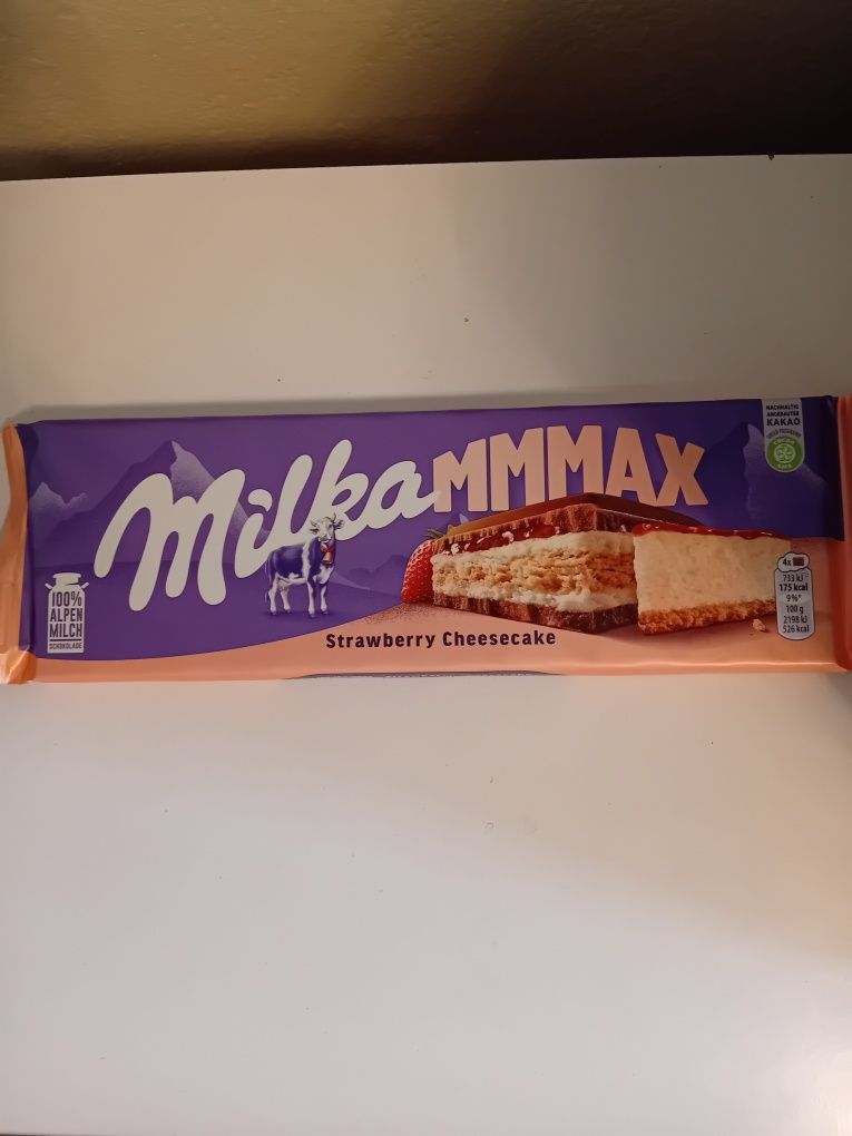 Zestaw 4 czekolad Milka MMMAX Strawberry Cheesecake 300g.