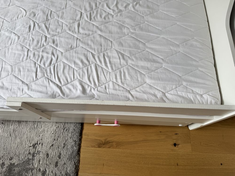 Łóżko dziecięce 160x80 z materacem