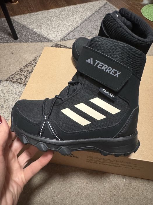 Дитячі зимові черевики adidas terrex 28 р на ногу 16,5/17 см