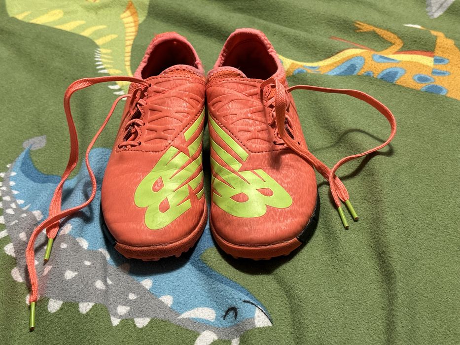 Chuteiras New balance n° 35