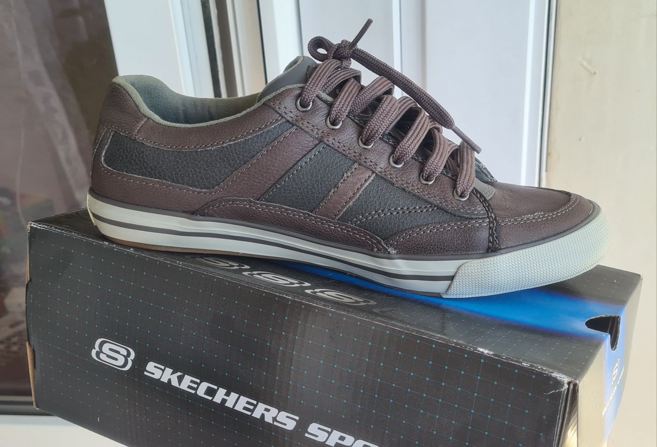 Продам кросовки Sketchers