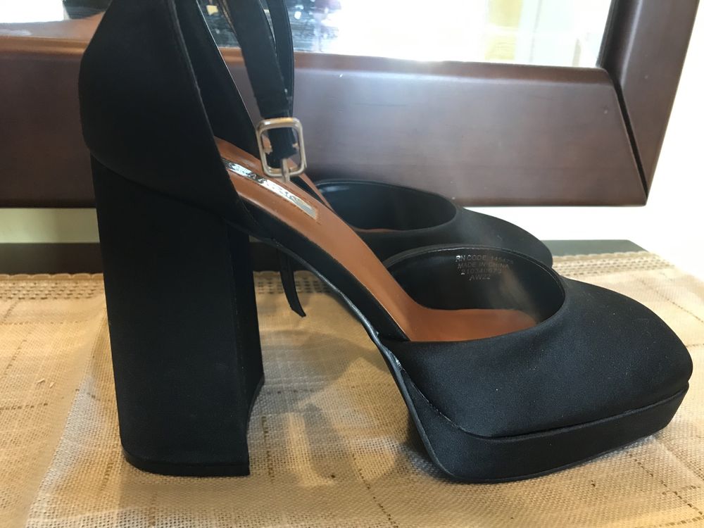 Heels for woman, never been used