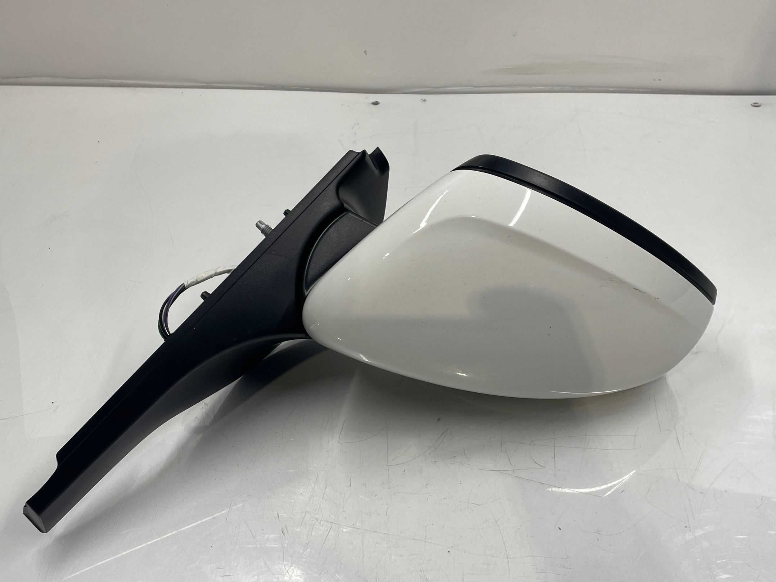 Espelho retrovisor esquerdo Citroen C3 (2021)