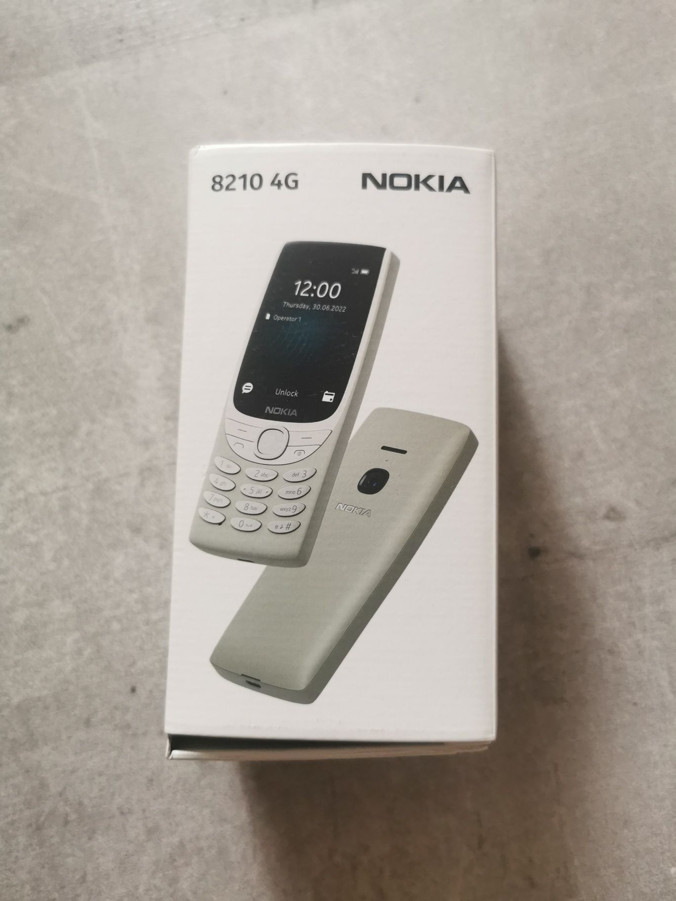 Nokia 8210 4G, stan idealny