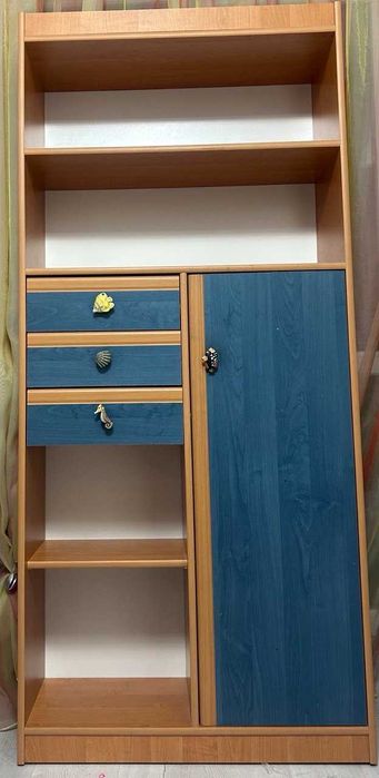 Дитячі меблі (шафа, стіл, стелаж, пенал) за все