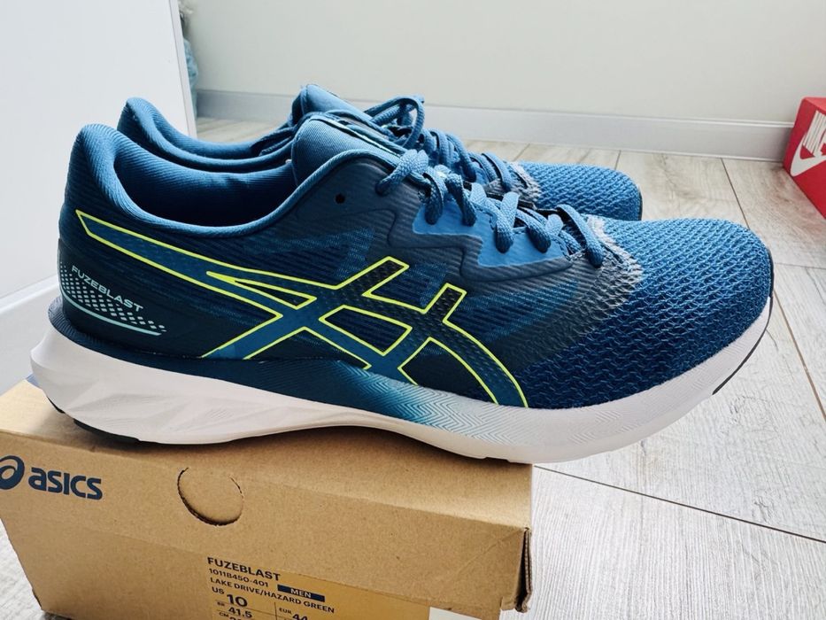 ASICS Fuzeblast US 10=28см чоловчі бігові кросівки